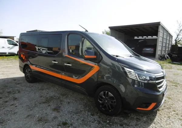 samochody osobowe Renault Trafic cena 118000 przebieg: 44000, rok produkcji 2023 z Bartoszyce